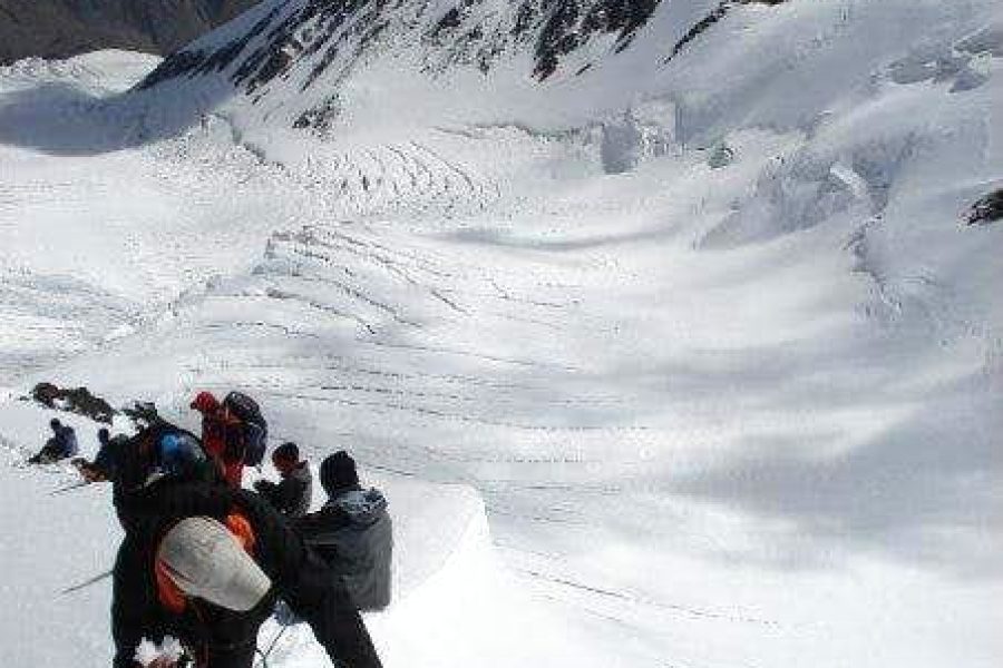 Chafchingol Pass Sonia Peak 6340m Expedition