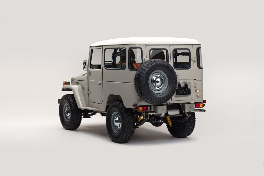 Toyota Land Cruiser Hot Top